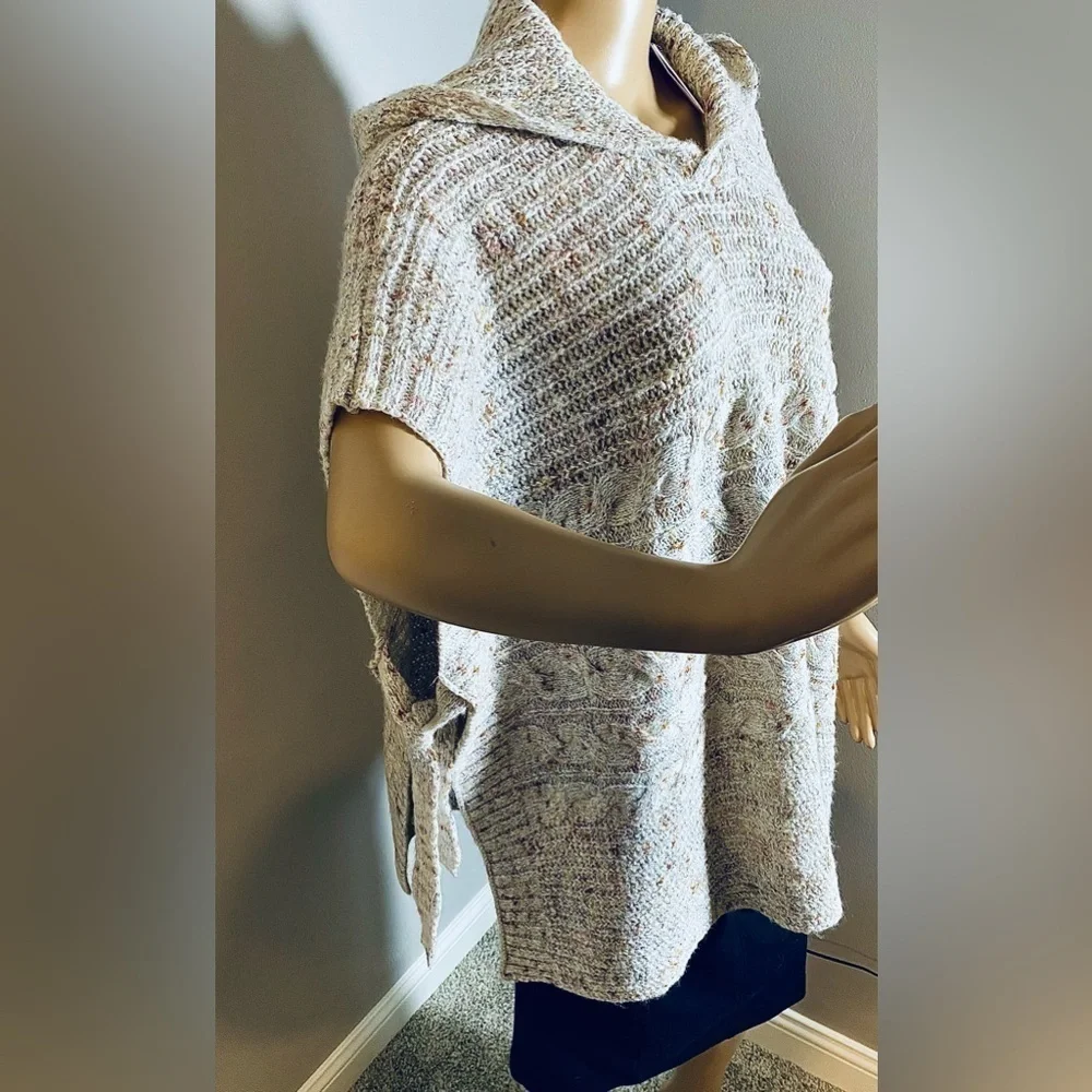 Cupio Oversized Poncho Hooded, Dolman Sleeves, Size S/M NWT